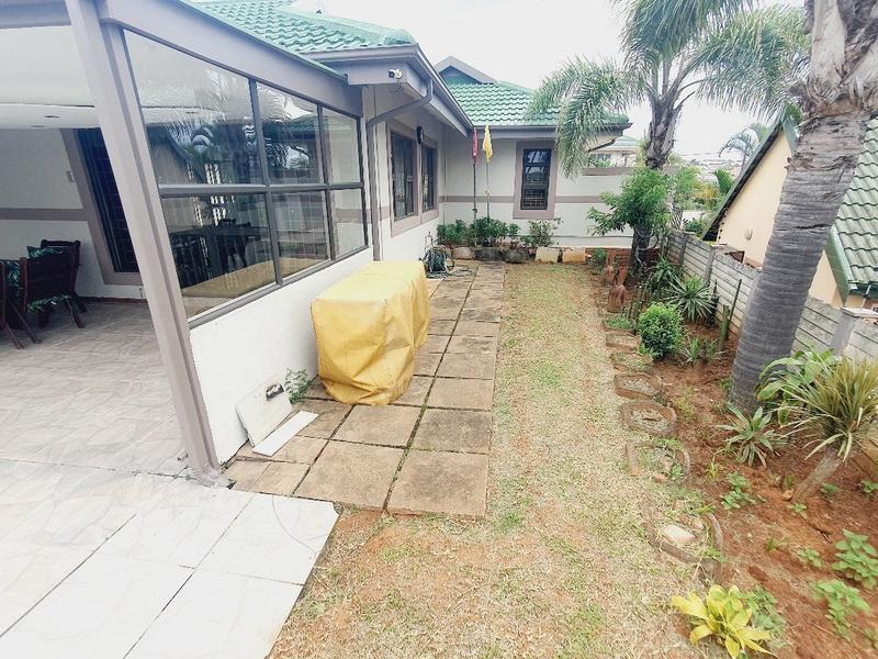 4 Bedroom Property for Sale in Somerset Park KwaZulu-Natal