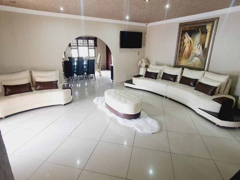 4 Bedroom Property for Sale in Somerset Park KwaZulu-Natal