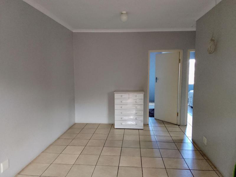 To Let 2 Bedroom Property for Rent in Avoca KwaZulu-Natal