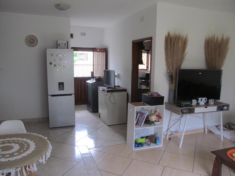 2 Bedroom Property for Sale in Umtentweni KwaZulu-Natal