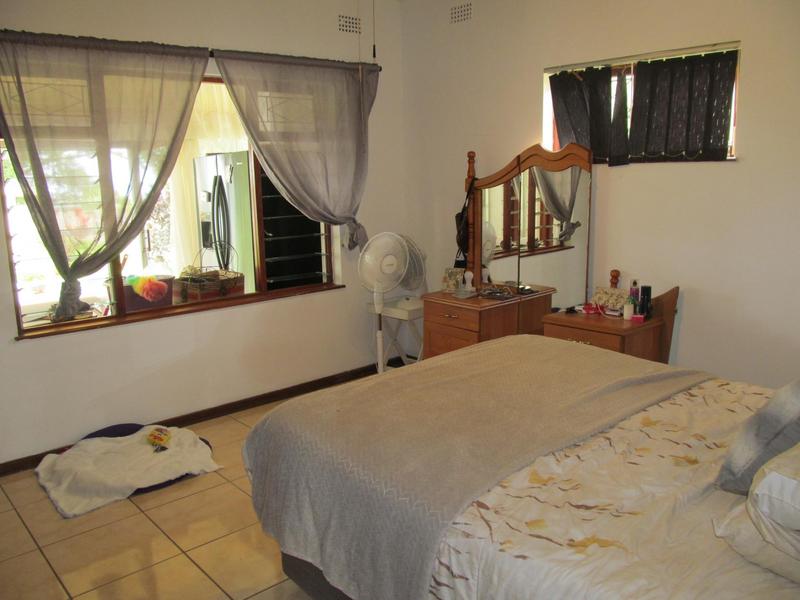 2 Bedroom Property for Sale in Umtentweni KwaZulu-Natal