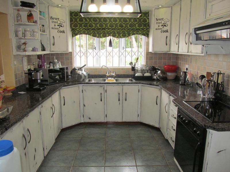 3 Bedroom Property for Sale in Uvongo KwaZulu-Natal