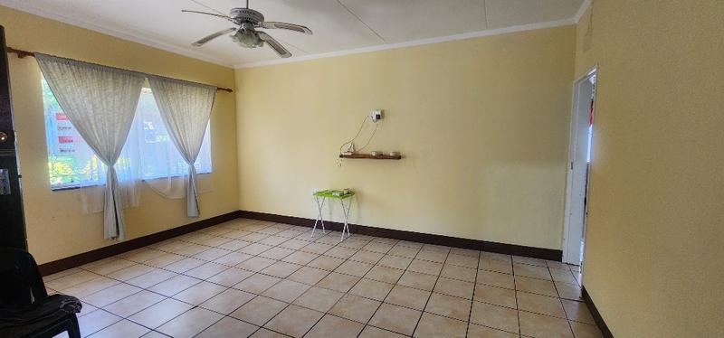 To Let 3 Bedroom Property for Rent in Saiccor Village KwaZulu-Natal