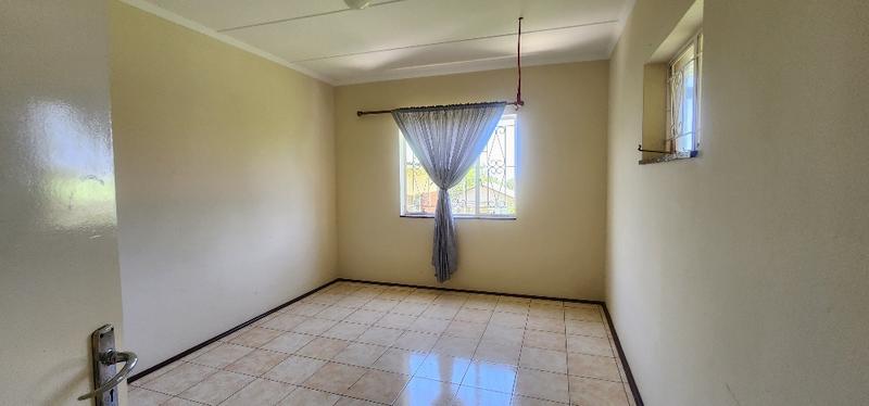 To Let 3 Bedroom Property for Rent in Saiccor Village KwaZulu-Natal