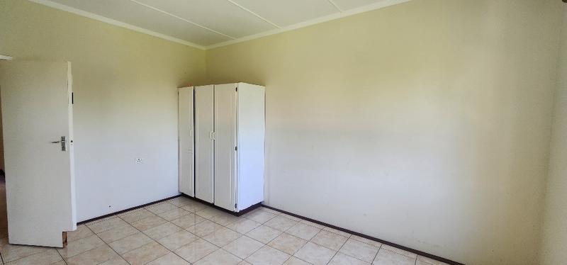 To Let 3 Bedroom Property for Rent in Saiccor Village KwaZulu-Natal