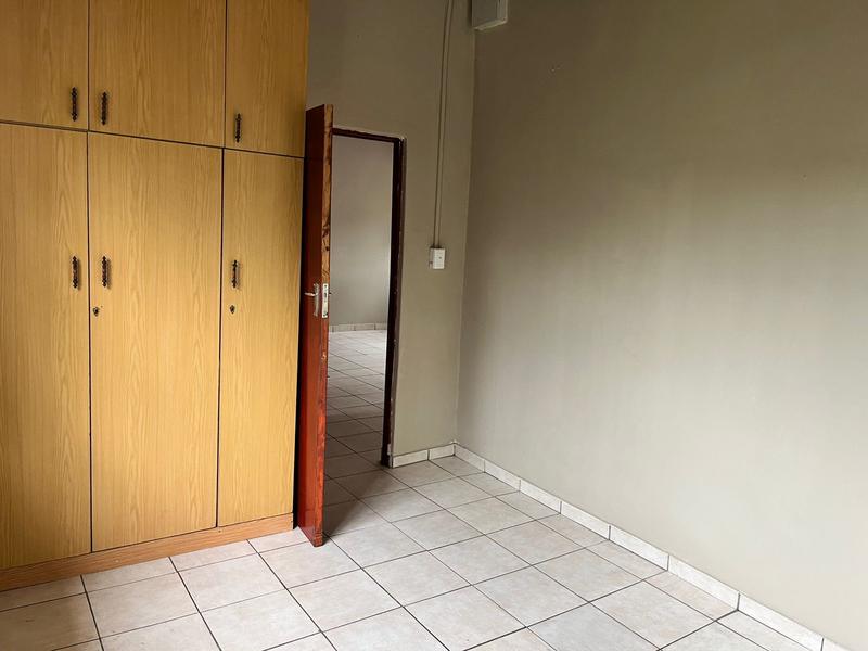 To Let 2 Bedroom Property for Rent in Malvern KwaZulu-Natal