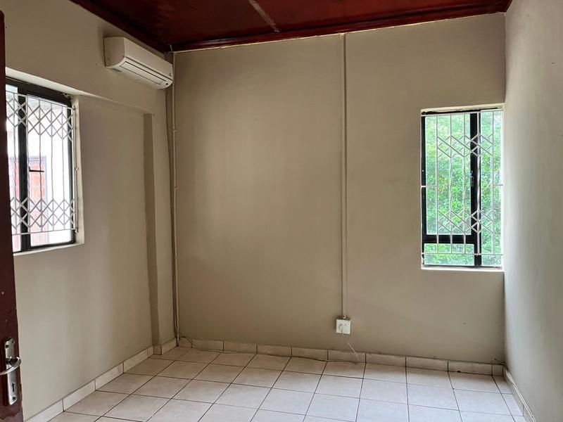 To Let 2 Bedroom Property for Rent in Malvern KwaZulu-Natal