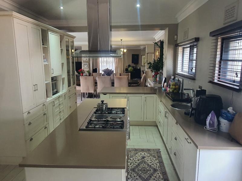 5 Bedroom Property for Sale in Glen Ashley KwaZulu-Natal