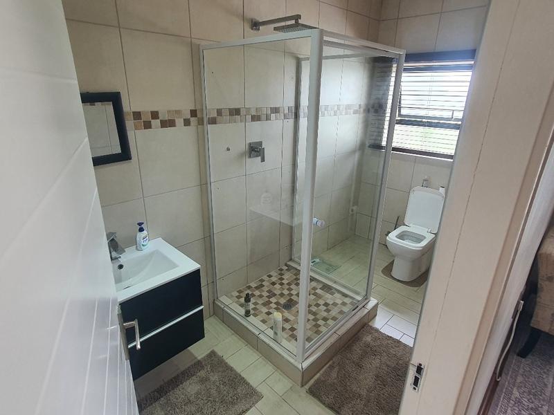 5 Bedroom Property for Sale in Glen Ashley KwaZulu-Natal