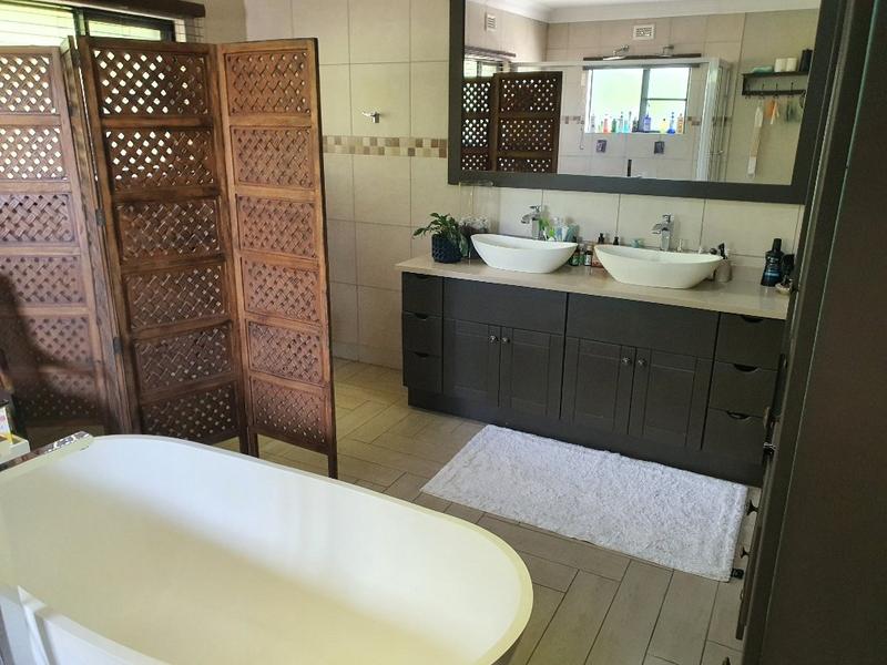 5 Bedroom Property for Sale in Glen Ashley KwaZulu-Natal