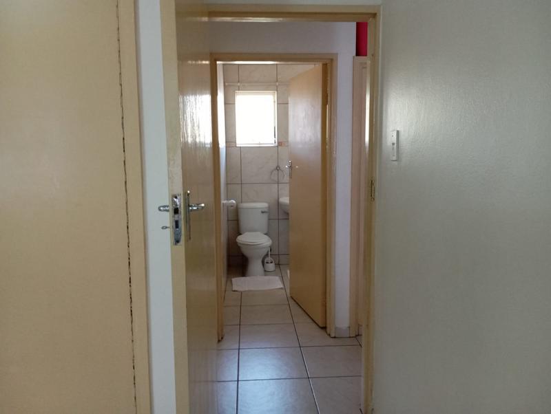 To Let 2 Bedroom Property for Rent in Pinetown KwaZulu-Natal