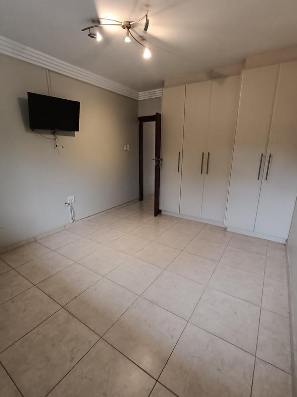 To Let commercial Property for Rent in Umhlanga Ridge KwaZulu-Natal