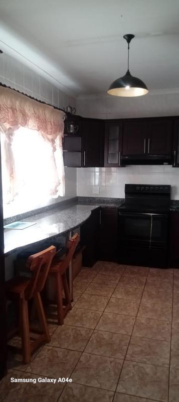 To Let 3 Bedroom Property for Rent in Margate KwaZulu-Natal