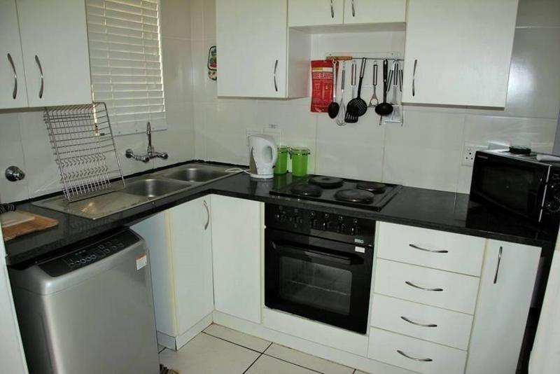 To Let 2 Bedroom Property for Rent in St Michaels On Sea KwaZulu-Natal