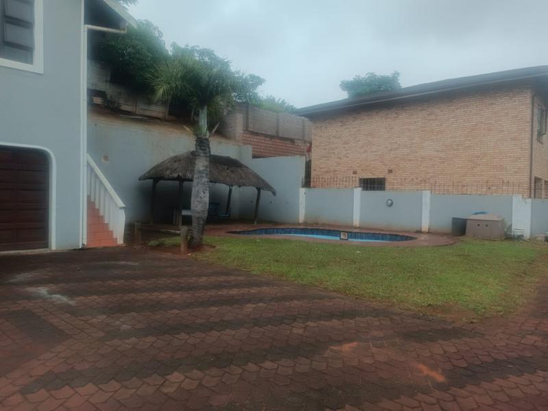 4 Bedroom Property for Sale in Montclair KwaZulu-Natal