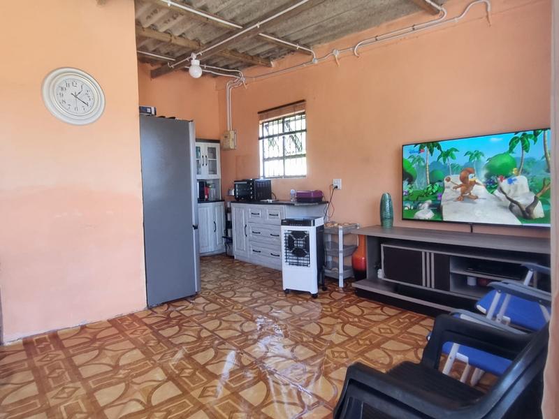 1 Bedroom Property for Sale in Umlazi KwaZulu-Natal