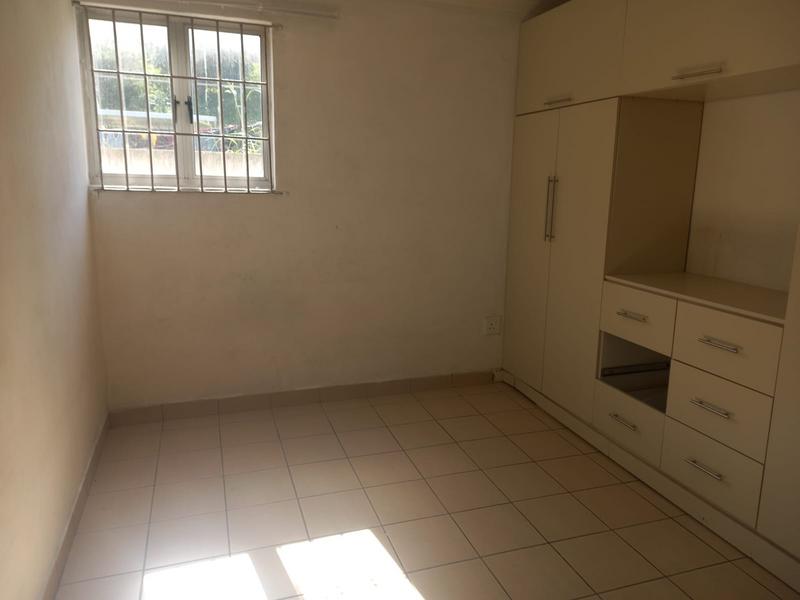 To Let 1 Bedroom Property for Rent in Sea View KwaZulu-Natal