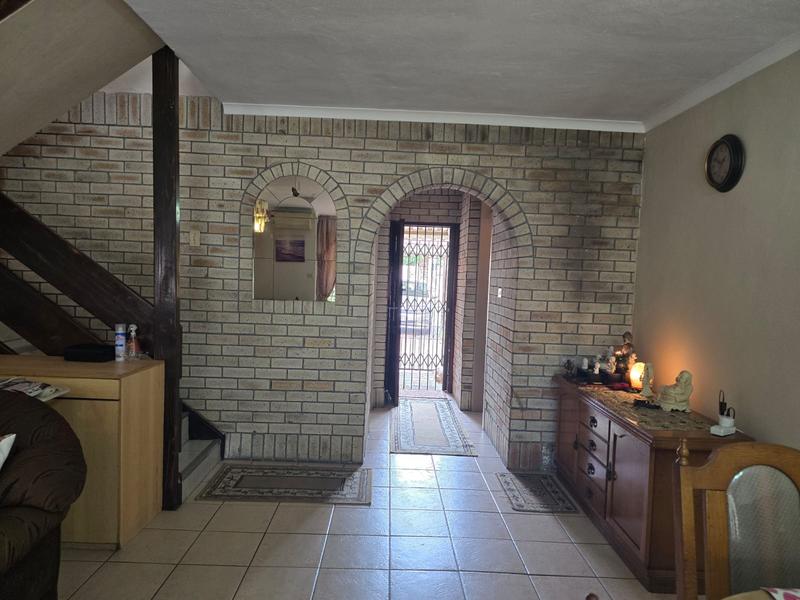 3 Bedroom Property for Sale in Montclair KwaZulu-Natal