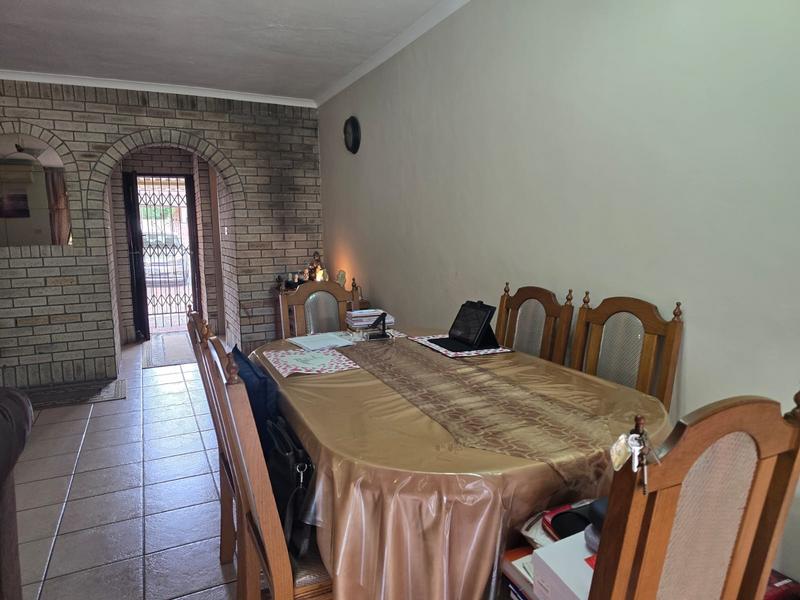 3 Bedroom Property for Sale in Montclair KwaZulu-Natal