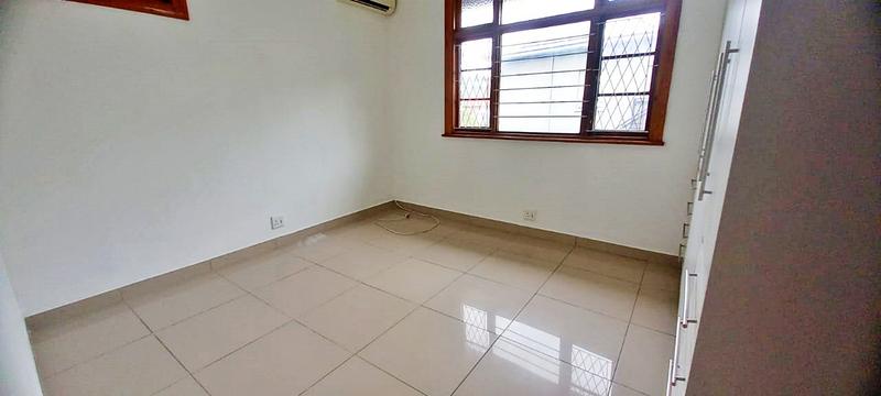 2 Bedroom Property for Sale in Glenwood KwaZulu-Natal