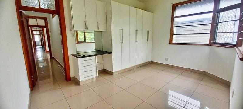 2 Bedroom Property for Sale in Glenwood KwaZulu-Natal