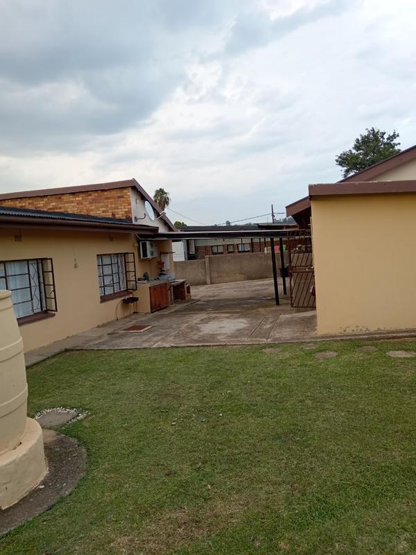 To Let 1 Bedroom Property for Rent in Glencoe KwaZulu-Natal