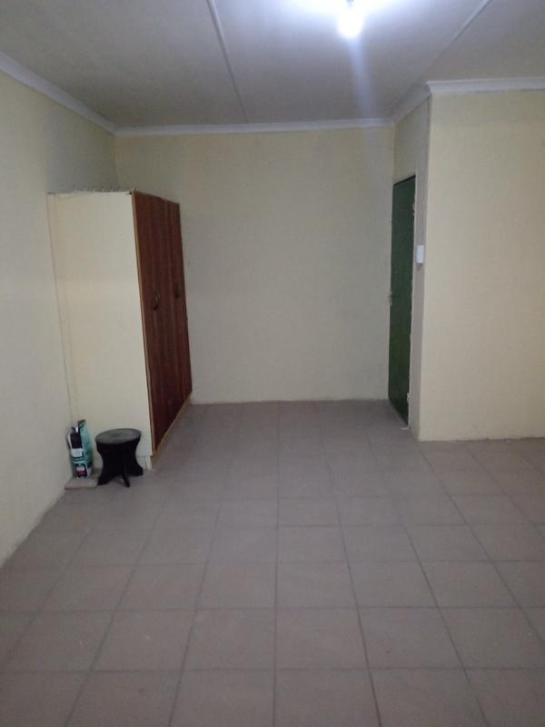 To Let 1 Bedroom Property for Rent in Glencoe KwaZulu-Natal