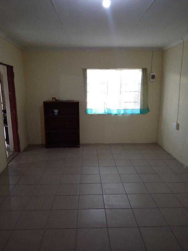 To Let 1 Bedroom Property for Rent in Glencoe KwaZulu-Natal