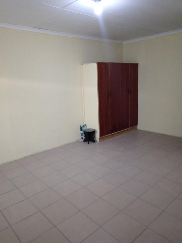 To Let 1 Bedroom Property for Rent in Glencoe KwaZulu-Natal