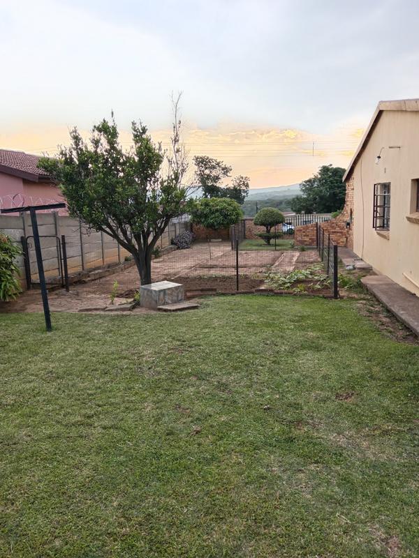 To Let 1 Bedroom Property for Rent in Glencoe KwaZulu-Natal