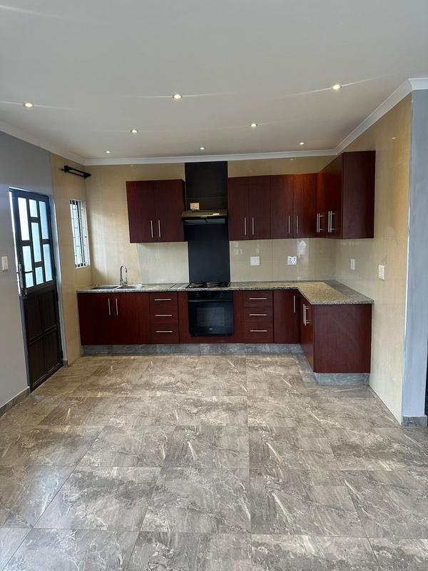 To Let 2 Bedroom Property for Rent in Risecliff KwaZulu-Natal