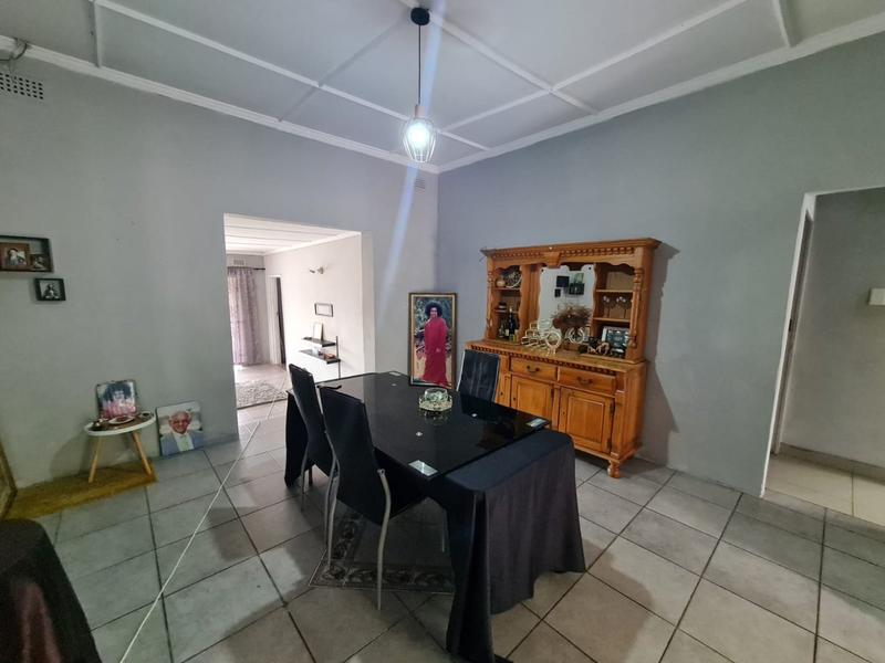 3 Bedroom Property for Sale in Queensburgh KwaZulu-Natal