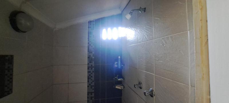 To Let 1 Bedroom Property for Rent in Sherwood KwaZulu-Natal