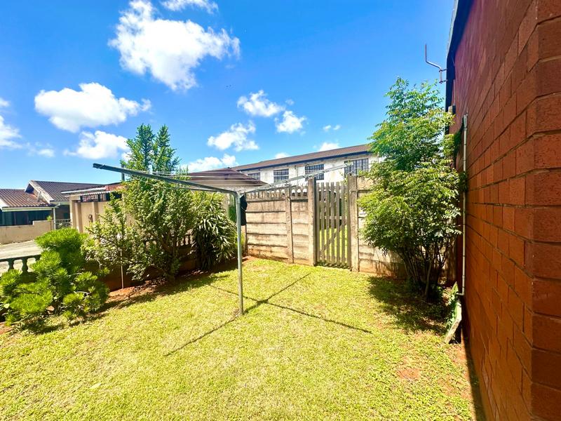 2 Bedroom Property for Sale in Montclair KwaZulu-Natal