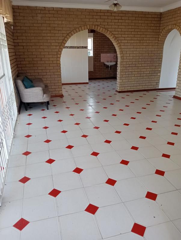 8 Bedroom Property for Sale in Park Rynie KwaZulu-Natal