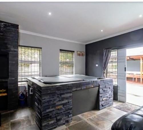 4 Bedroom Property for Sale in The Wolds KwaZulu-Natal