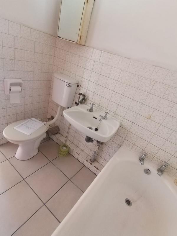 To Let 1 Bedroom Property for Rent in Empangeni Central KwaZulu-Natal