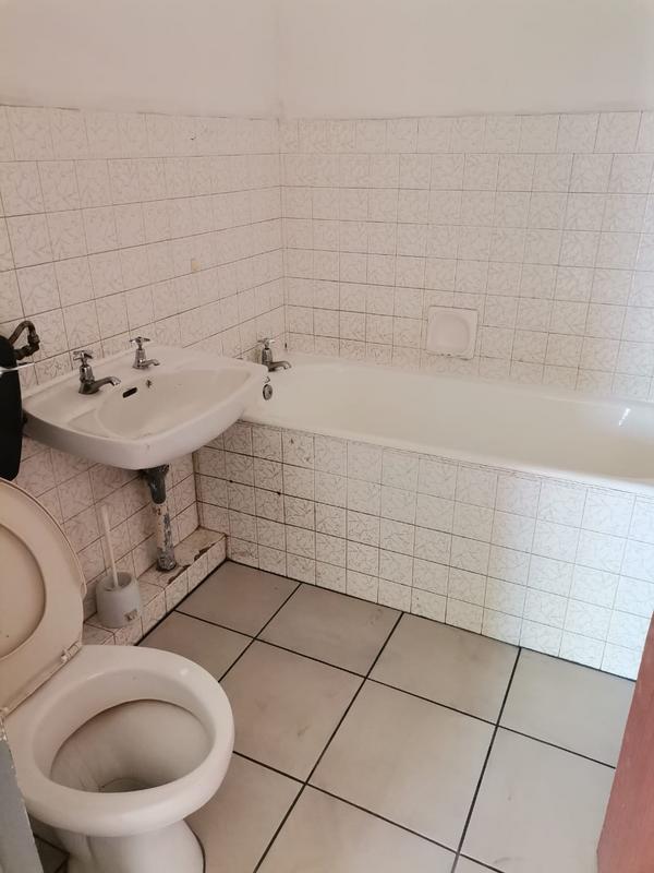 To Let 1 Bedroom Property for Rent in Empangeni Central KwaZulu-Natal