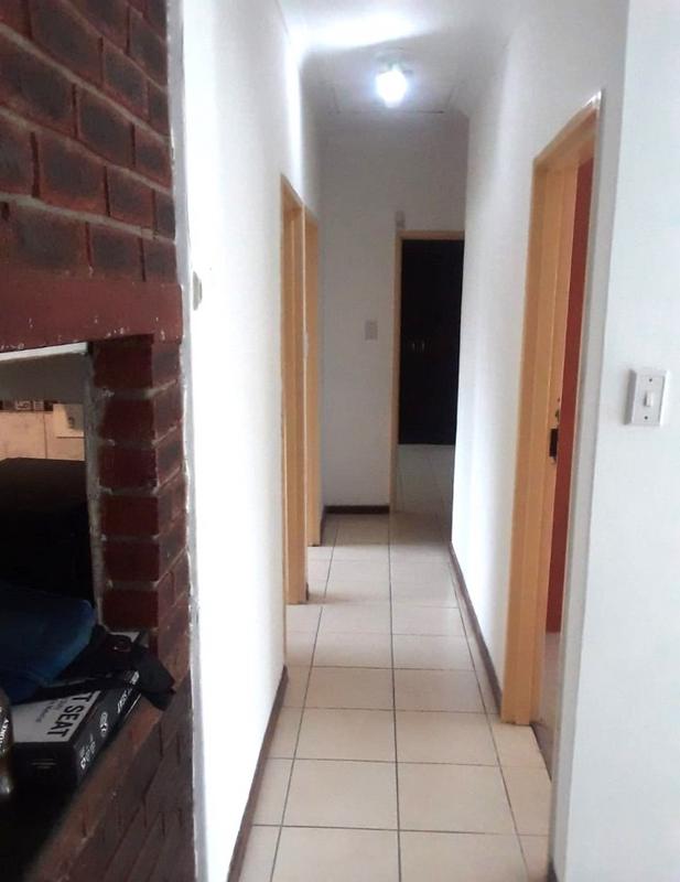 To Let 3 Bedroom Property for Rent in Pinelands KwaZulu-Natal