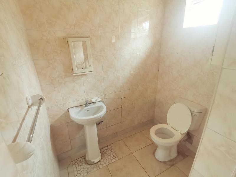 To Let 2 Bedroom Property for Rent in Reservoir Hills KwaZulu-Natal