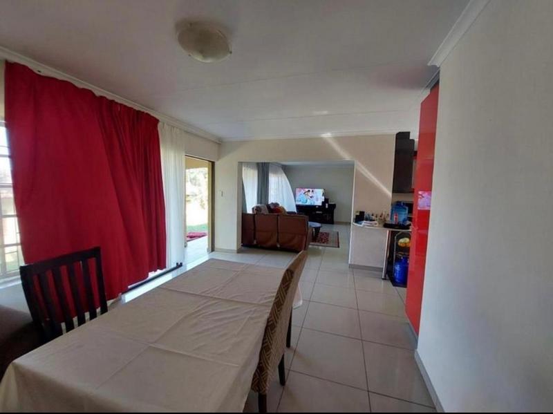 To Let 4 Bedroom Property for Rent in Shelly Beach KwaZulu-Natal