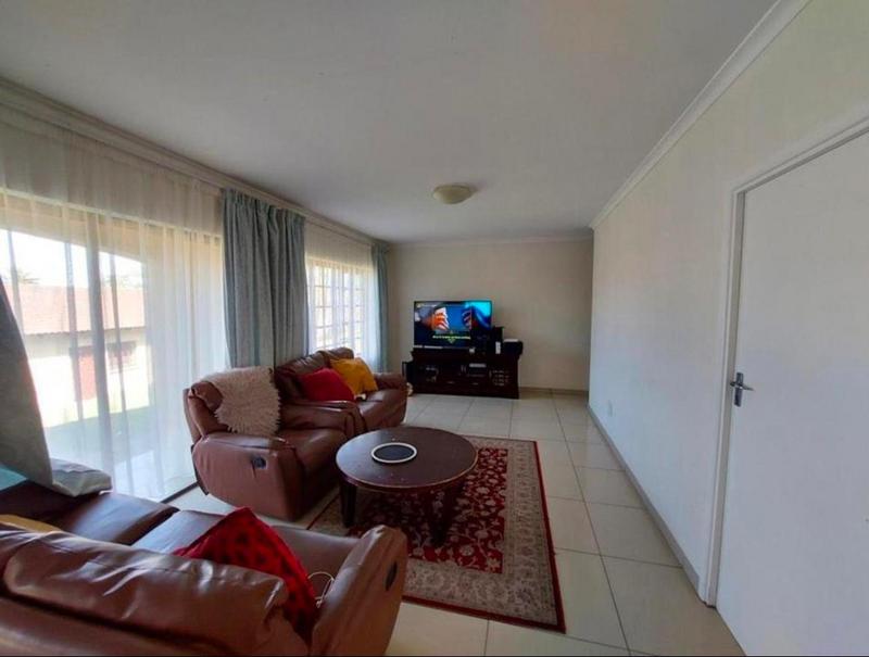 To Let 4 Bedroom Property for Rent in Shelly Beach KwaZulu-Natal