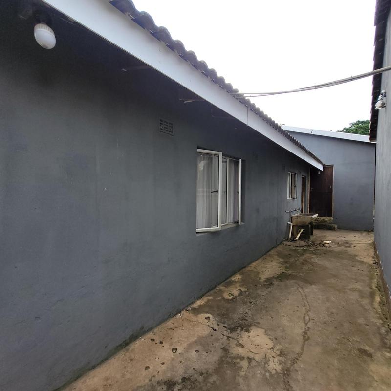 To Let 1 Bedroom Property for Rent in Kwamashu KwaZulu-Natal