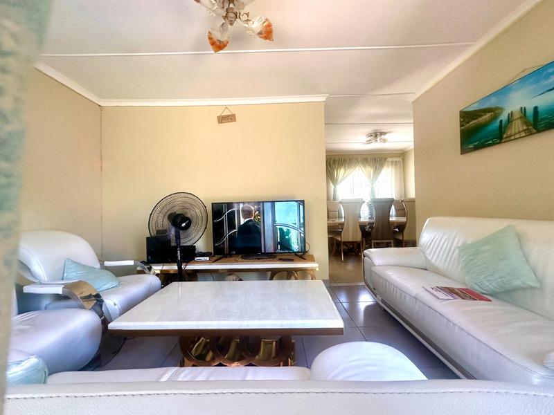 3 Bedroom Property for Sale in Kwandengezi KwaZulu-Natal