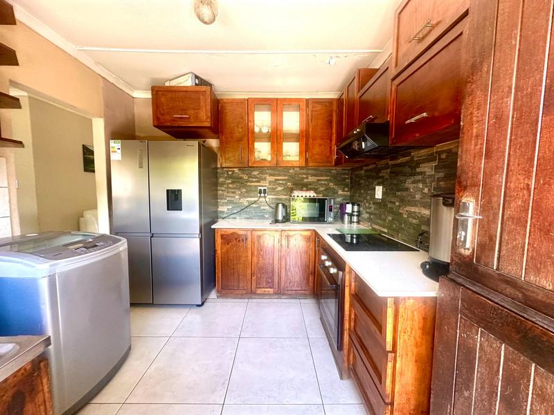 3 Bedroom Property for Sale in Kwandengezi KwaZulu-Natal