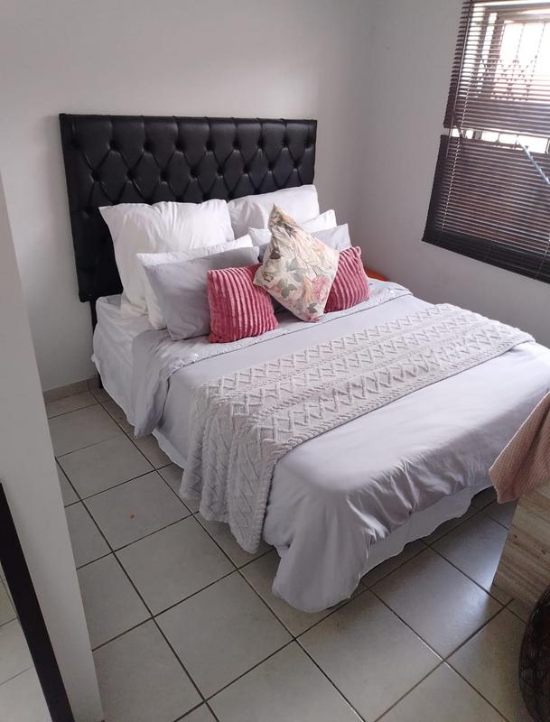 To Let 2 Bedroom Property for Rent in Newlands East KwaZulu-Natal