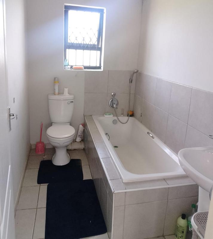 To Let 2 Bedroom Property for Rent in Newlands East KwaZulu-Natal