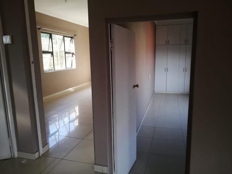 To Let 2 Bedroom Property for Rent in Bluff KwaZulu-Natal