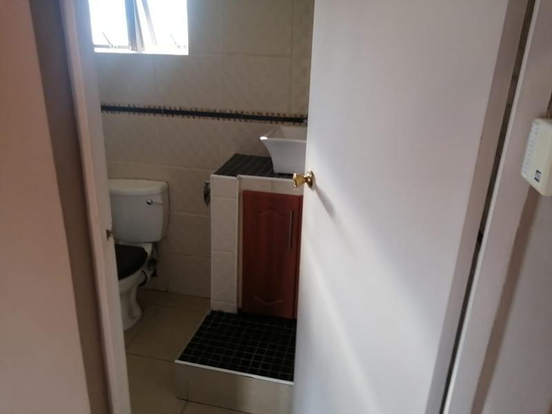 To Let 2 Bedroom Property for Rent in Bluff KwaZulu-Natal