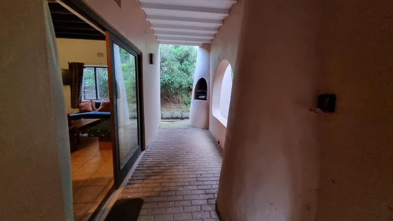 To Let 2 Bedroom Property for Rent in Port Edward KwaZulu-Natal